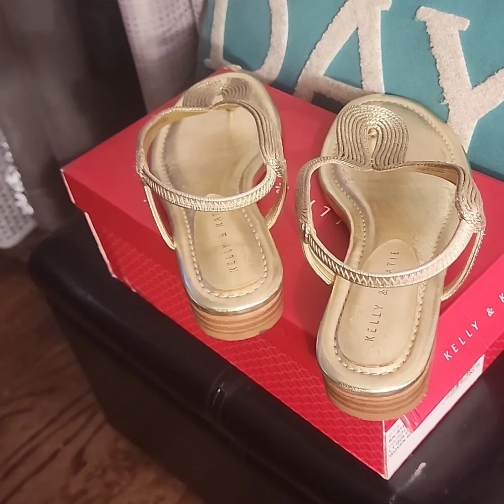 Sandals 👡 - Picture 4 of 6